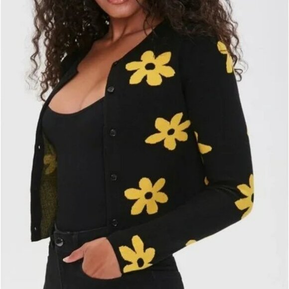 Retro Daisy Print Button front Cardigan Sweater - Picture 2 of 16